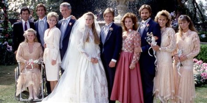 Beatrice Minns And Johnny Flynn: An Artistic Love Story