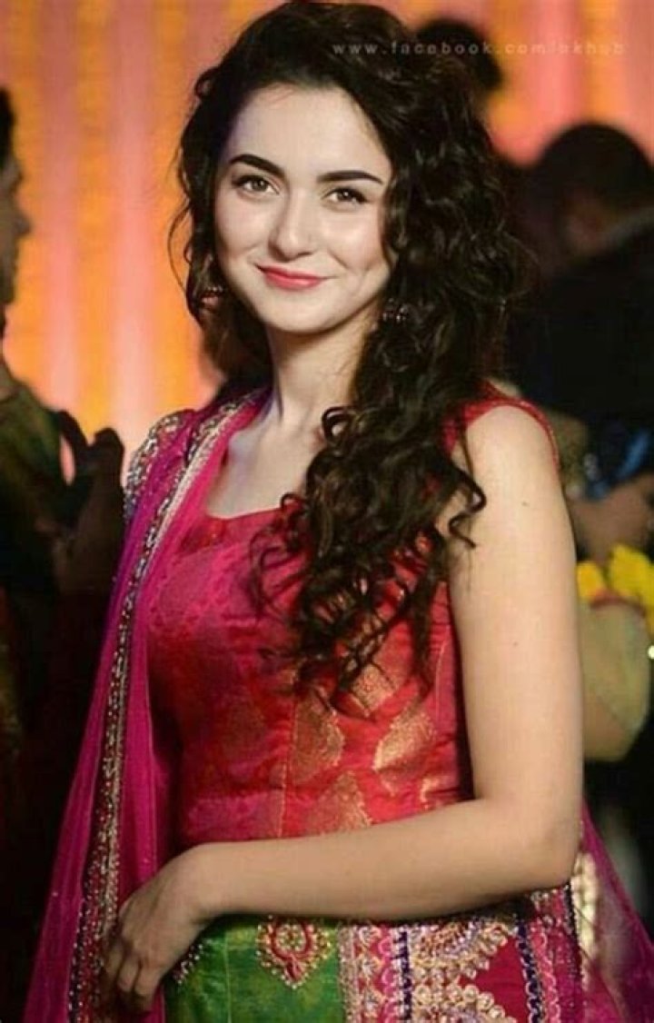 Captivating Performances By Pakistani Actress Hania Aamir