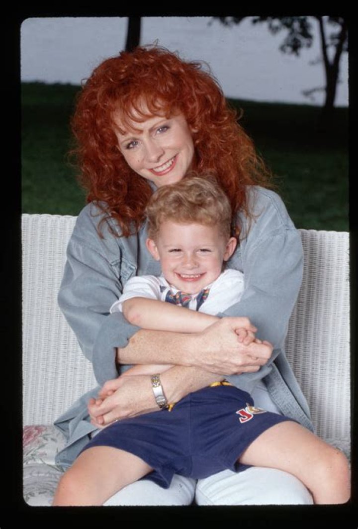 Does Reba McEntire Have Any Biological Children?