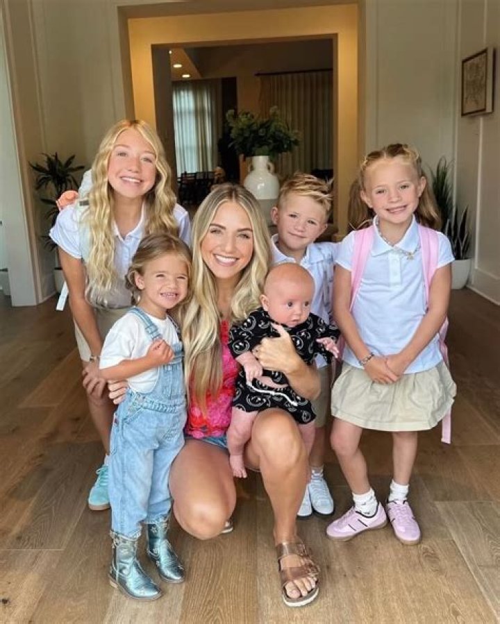 How Many Siblings Does She Have?