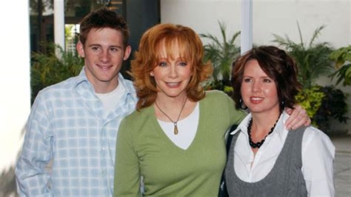 How To Determine The Number Of Children Reba McEntire Has