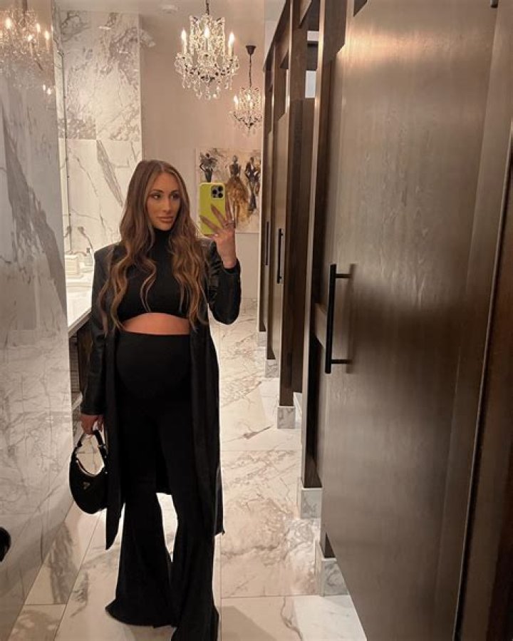 Latest Leaks From Cristina Carmella