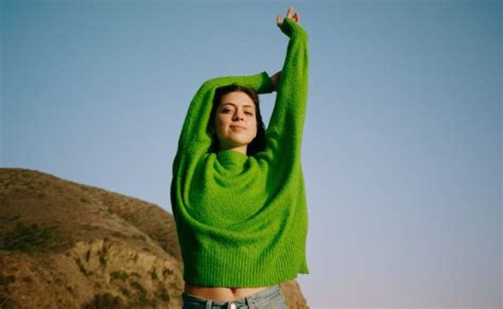 Lizzy McAlpine's Love Life Unveiled: Secrets And Surprises Revealed!