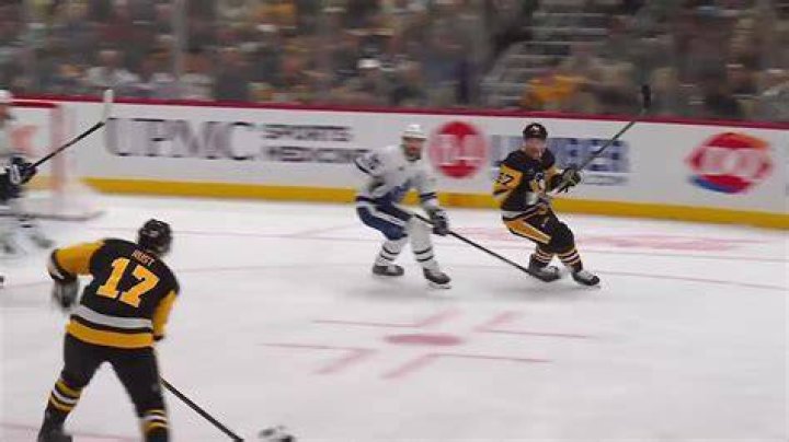 LNH/NHL &Agrave; son retour, Sidney Crosby fait encore de la magie avec