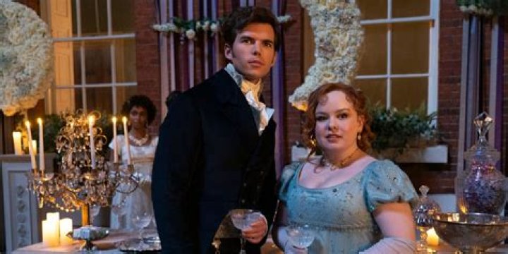 Mirror Moment Unraveled: Colin And Penelope's Intimate Encounter
