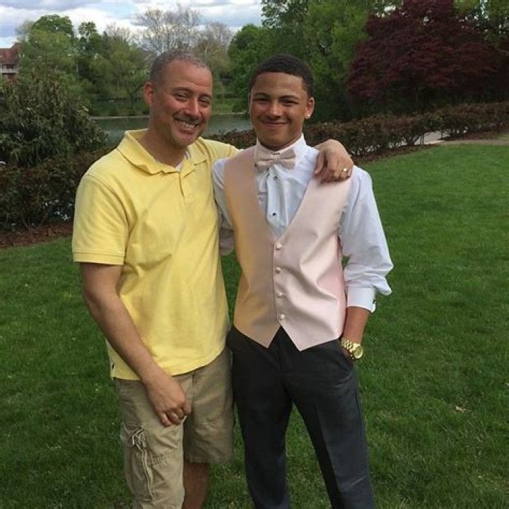 Uncover The Secrets: Aaron Brooks' Parents Revealed