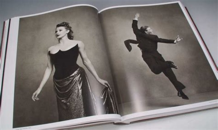 Unveiling Annie Leibovitz's Genius: A Journey Of Art And Emotion