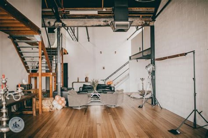 Unveiling Pascale Hutton: A Journey Of Versatility And Heart