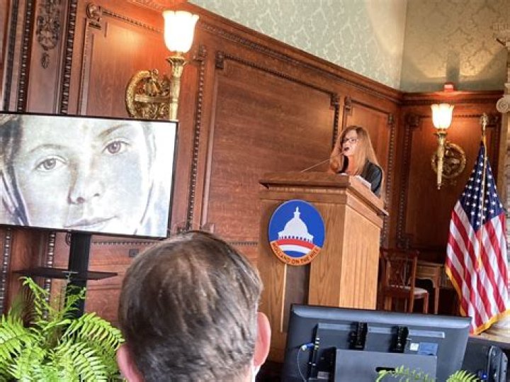 Unveiling The Legacy Of Joyce Vanderveen: Discoveries And Insights