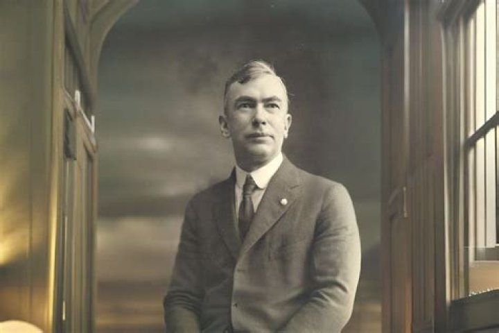 Unveiling The Unsung Architect: Harvey Diamond, Neil's Brother