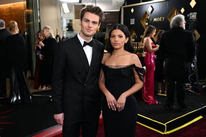 Who Is Nikki Rodriguez Romantically Linked With?